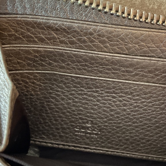 Gucci Gold Leather Wallet - Picture 7 of 9